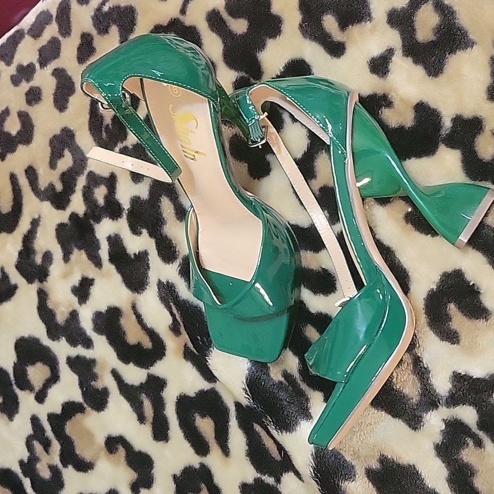 Shoe by shein NWT